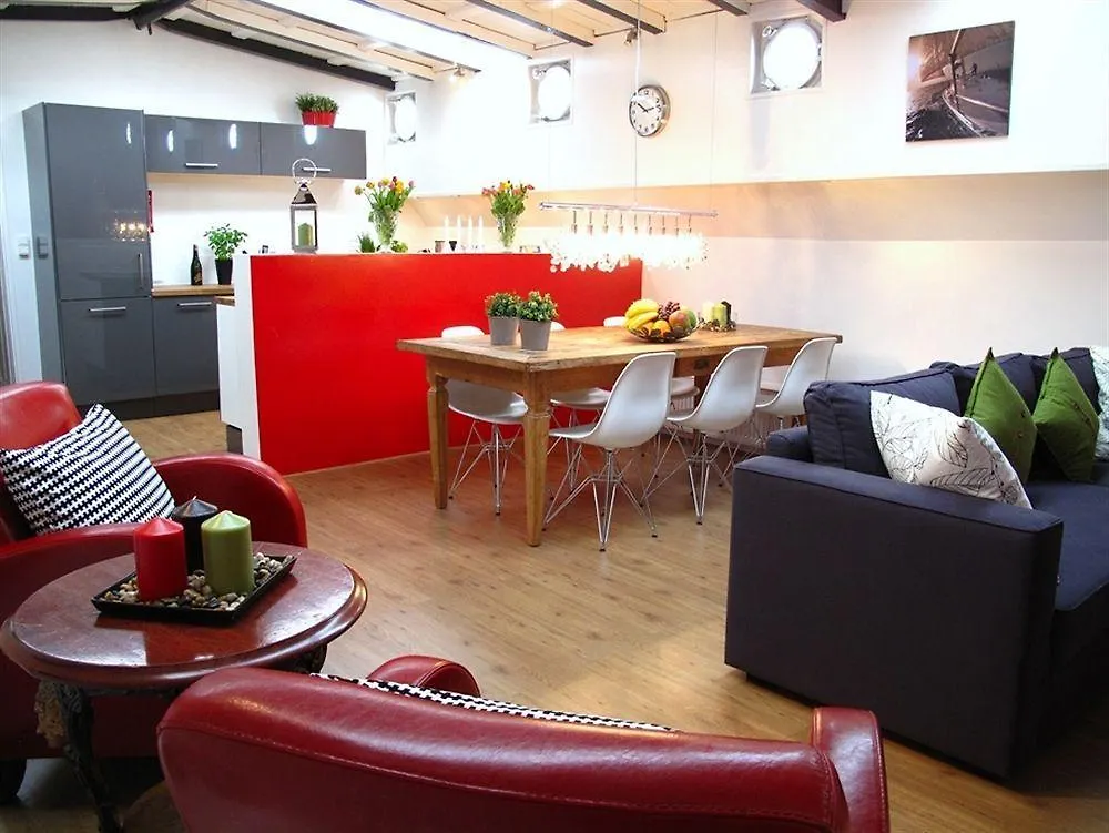 Boathotel Rotterdam Seven